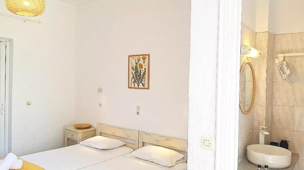 Voula Accommodation Agios Georgios  Exterior photo
